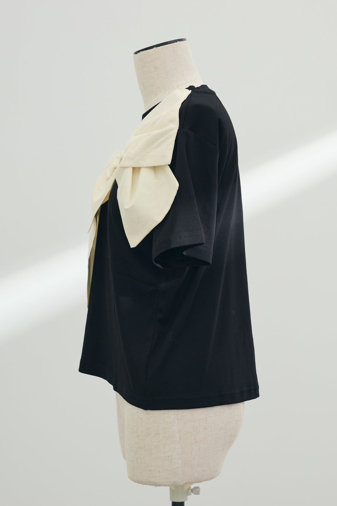 [予約]ショルダーリボンポイントTシャツ