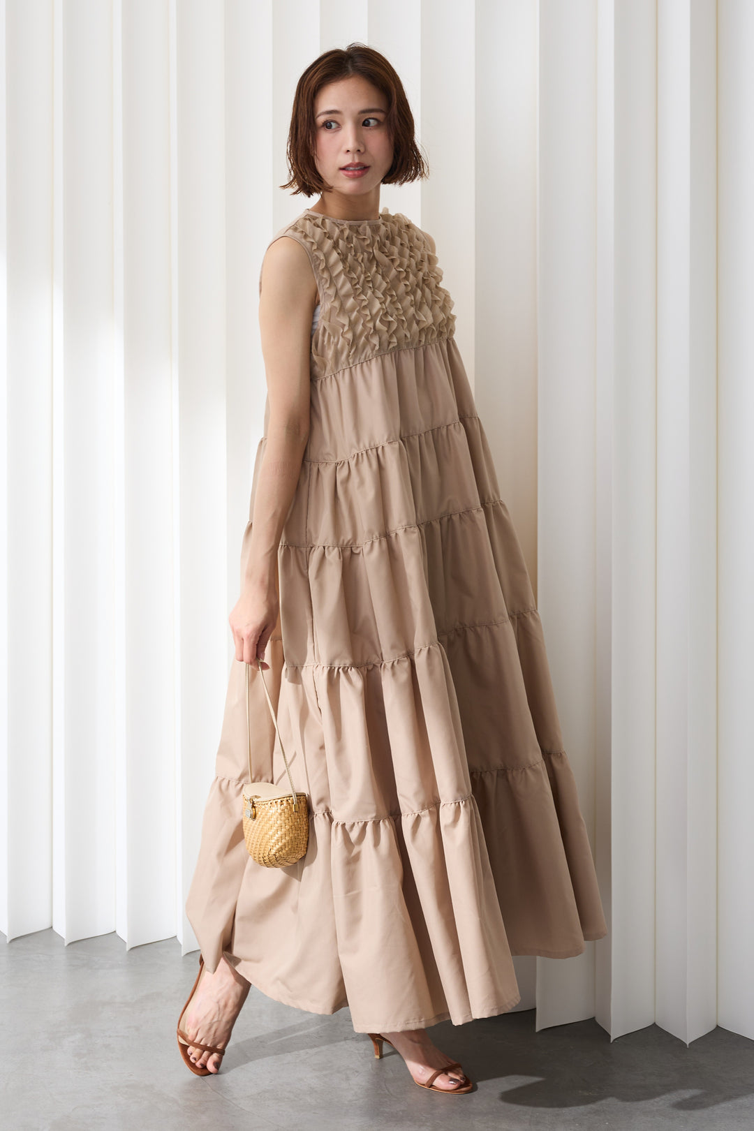 [予約]ホイップフリルティアードノースリワンピ