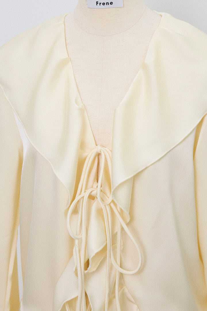 [予約]サテンフリルベルスリーブブラウス