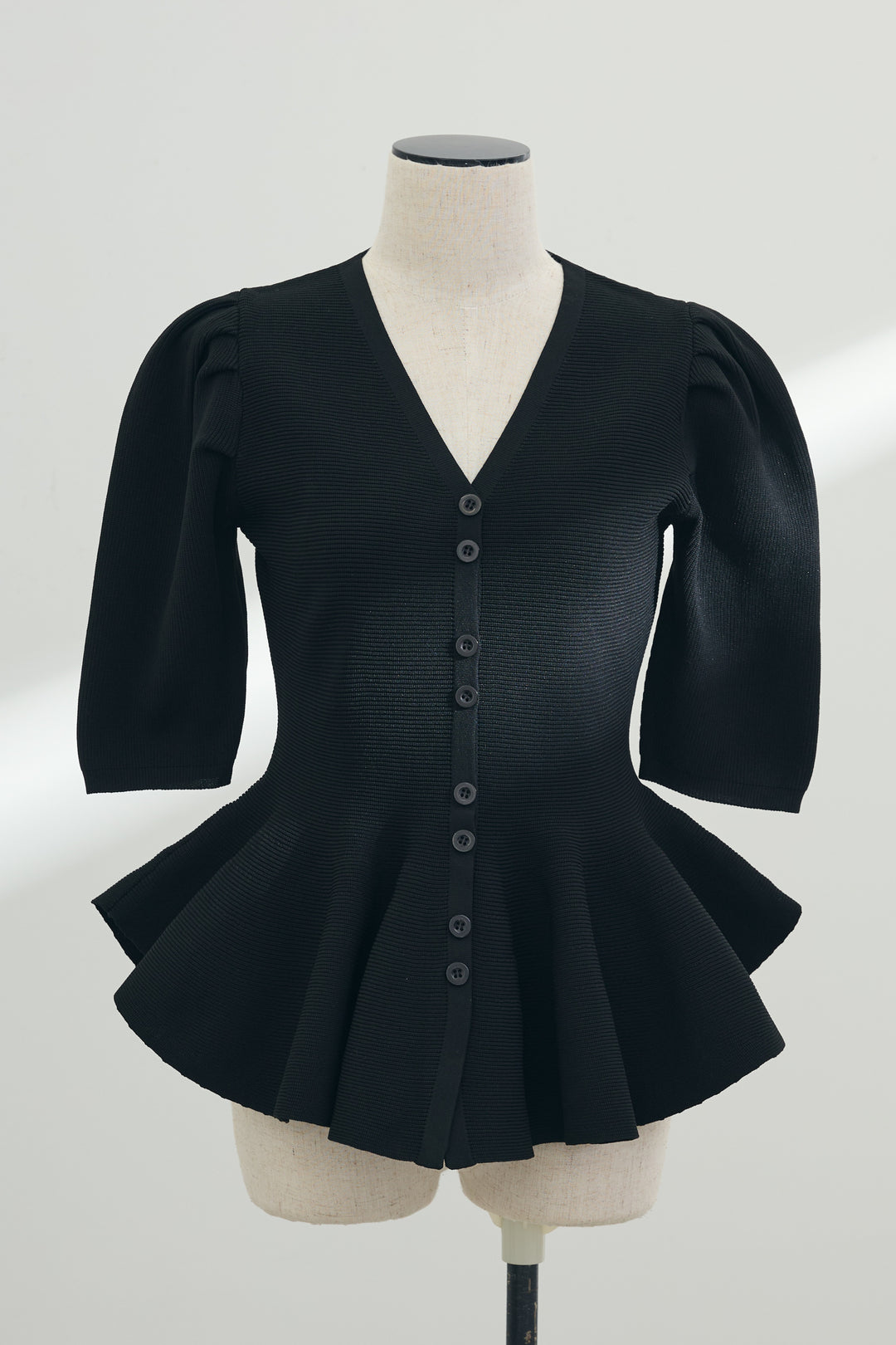 [予約]美ラインペプラムハーフスリーブニット