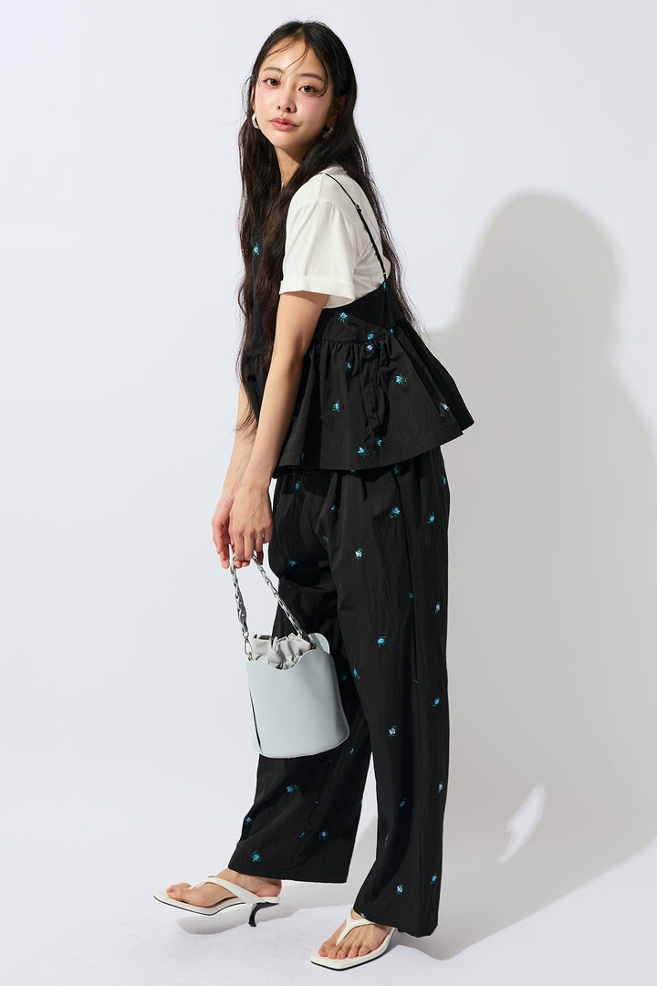 [予約/SET]ベーシック美ラインTシャツ+フラワー刺繍タフタキャミトップス+フラワー刺繍タフタストレートパンツ(3set)