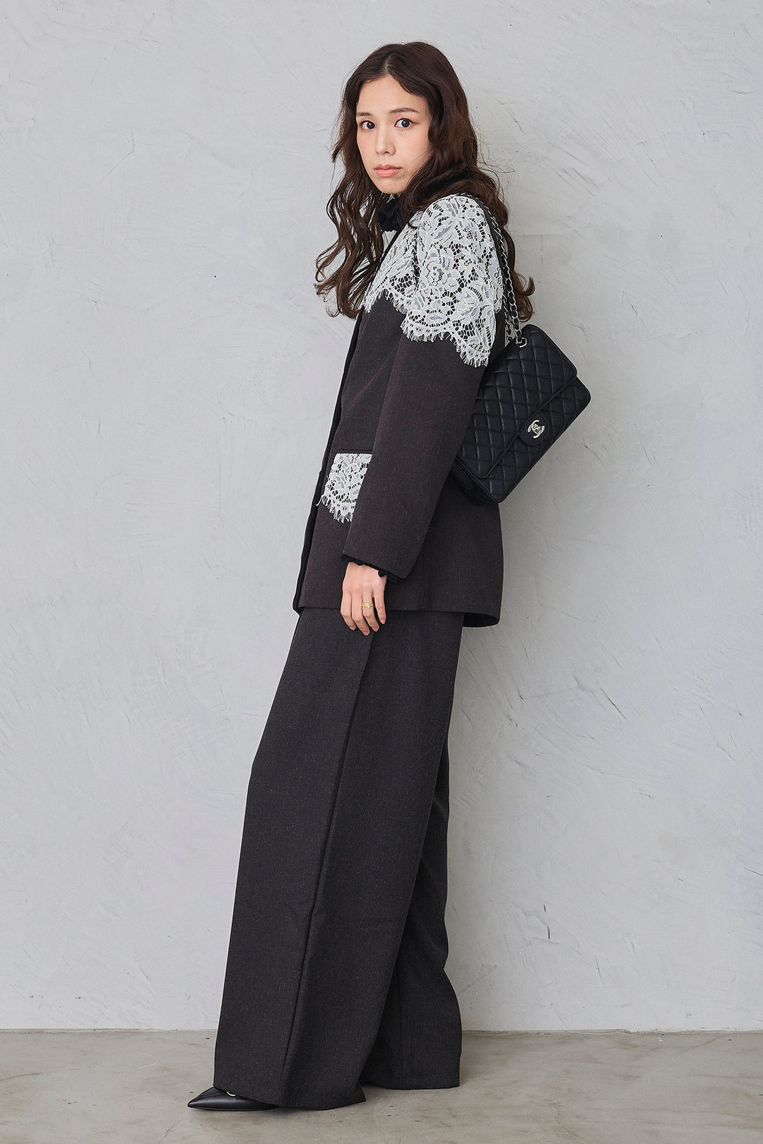 [予約/SET]ダブルフリルカラーニットプルオーバー+ショルダーレースデザインジャケット+ライトツイードタックパンツ(3set)
