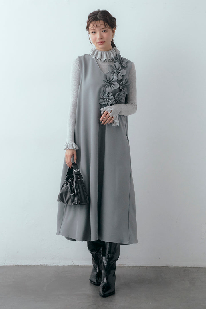 [予約/SET]ダブルフリルカラーニットプルオーバー+アシメフラワーモチーフVネックワンピース(2set)