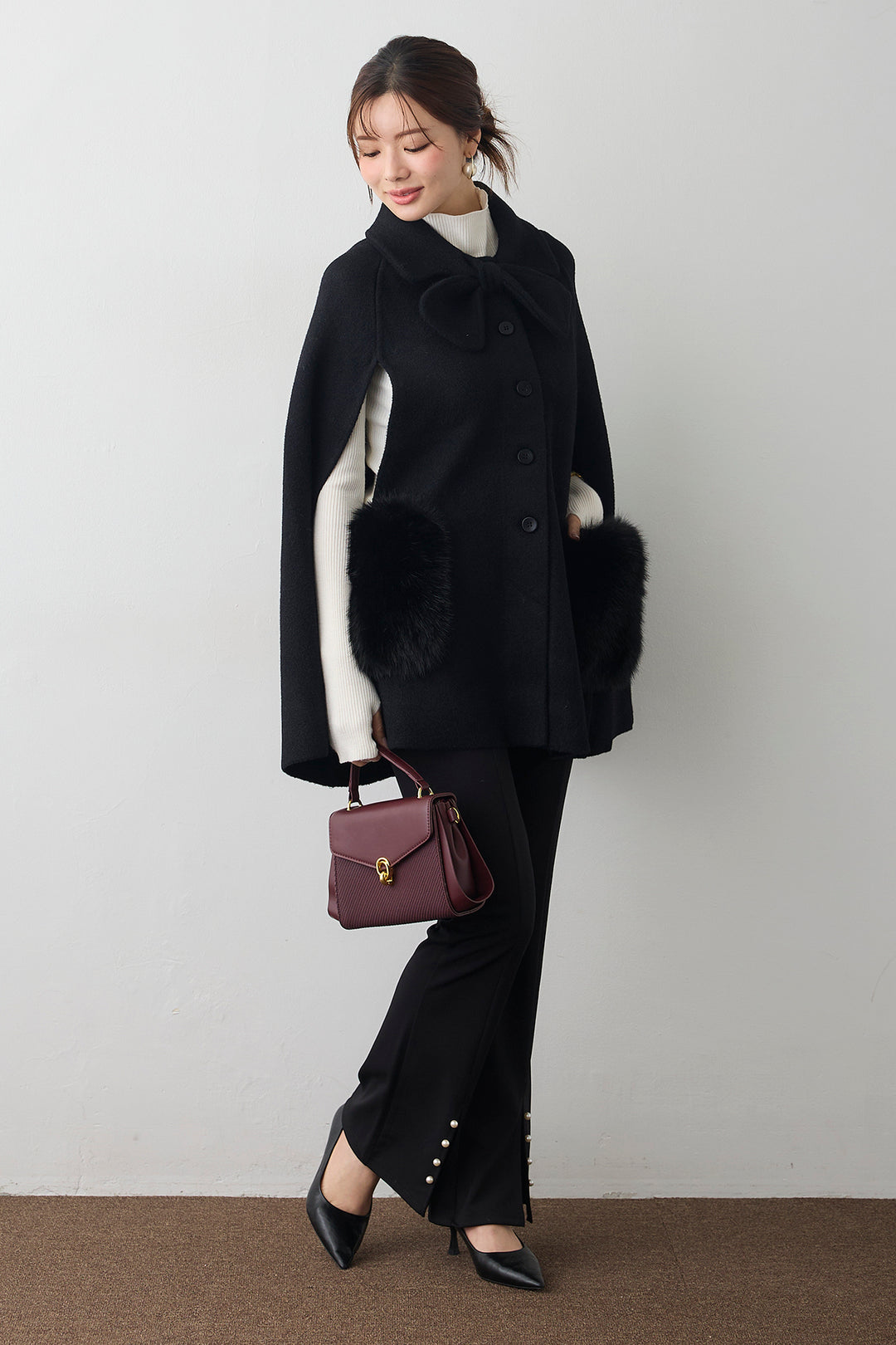 [予約/SET]ベーシックフィンガーホールリブニット+ウールタッチファーポケットポンチョコート(2set)