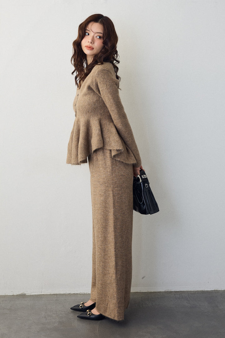 [予約]美ラインペプラムニットセットアップ