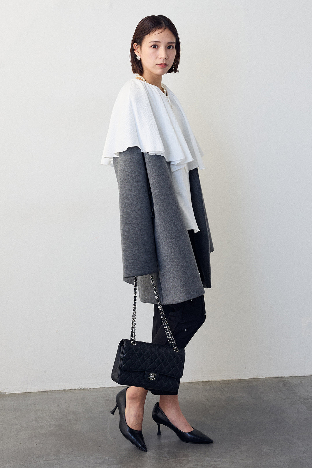 [予約/SET]BIGフリルカラーブラウス+フリルポケットボンディングノーカラーコート+センターシームランダムパールパンツ(3set)