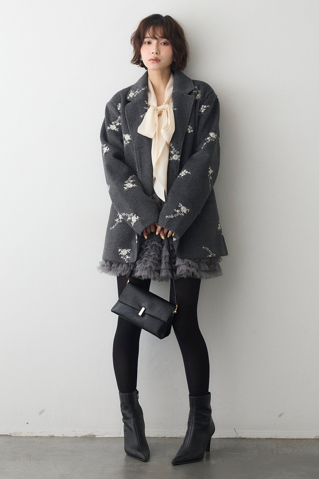 [予約/SET]前後2wayリボンシアーブラウス+フラワーエンブロイダリーモッサジャケット+ホイップチュールミニ丈スカート(3set)