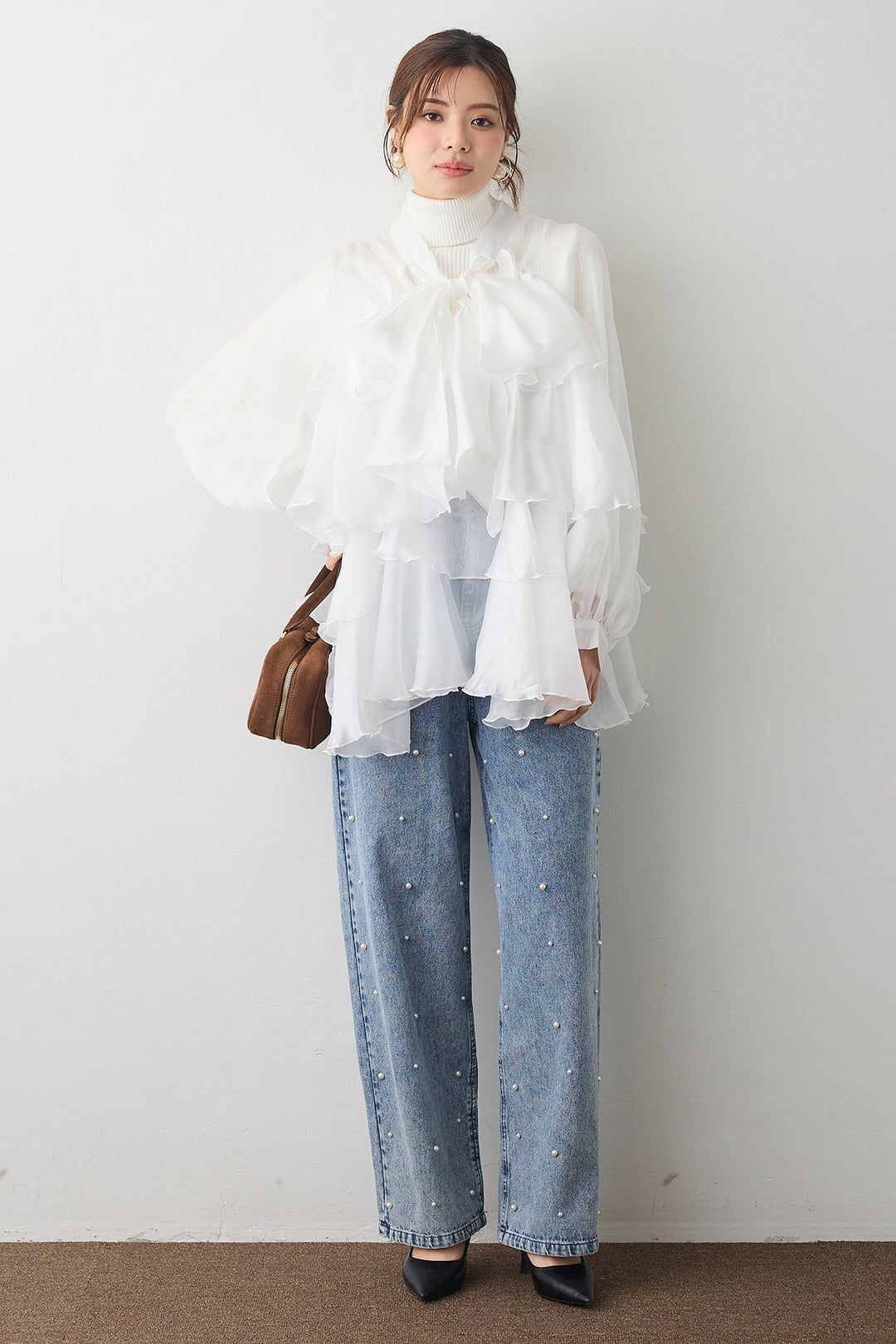 [予約/SET]ベーシックリブタートルニット+フロントBIGリボンティアードエアリーチュニック+パールスタッズストレートハイウエストデニム(3set)