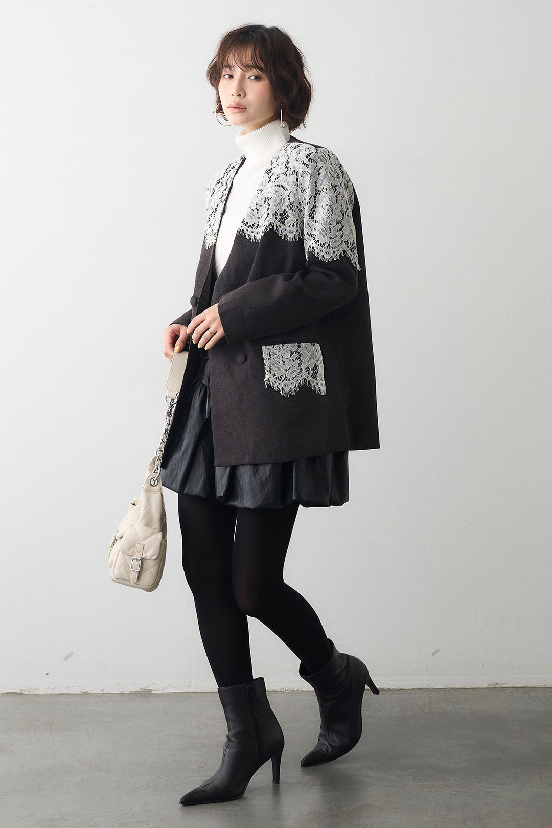 [予約/SET]ベーシックリブタートルニット+ショルダーレースデザインジャケット+フェイクレザーティアードバルーンミニスカート(3set)