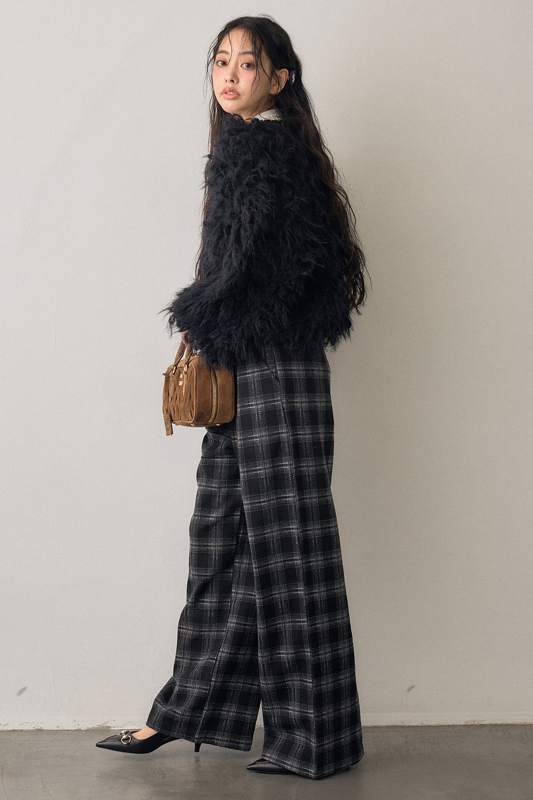 [予約/SET]2連パール付け襟+ループシャプルオーバーニット+クラシカルチェックフラワーモチーフ付きパンツ(3set)