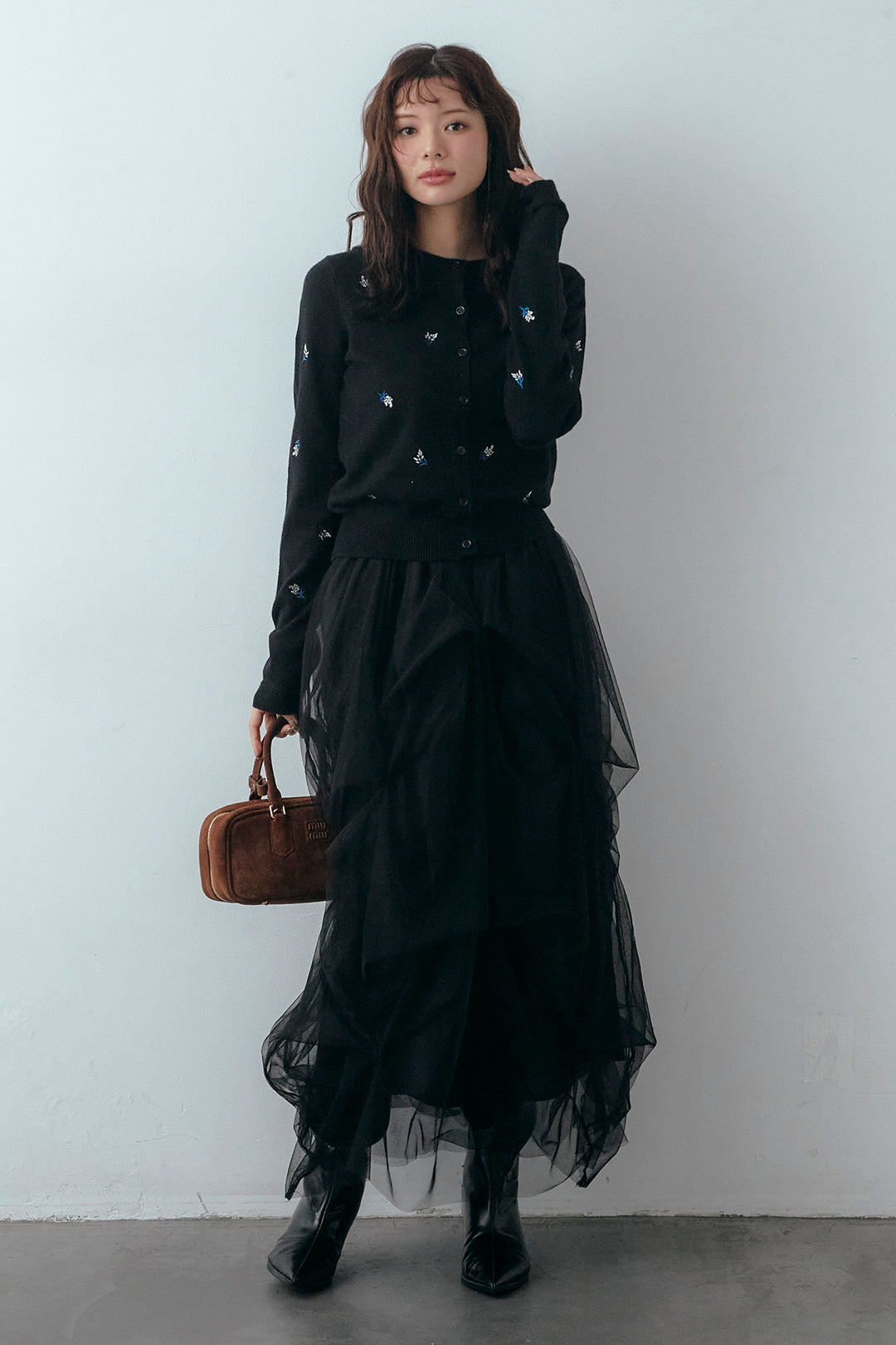 [予約/SET]ニュアンスフラワー刺繍クロップドニットカーデ+マルチパターンタックチュールスカート(2set)