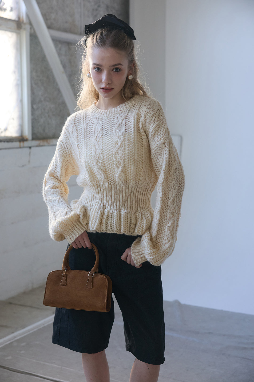 [予約/SET]ケーブル編ミニペプラムニット+デニムベーシックハーフパンツ(2set)