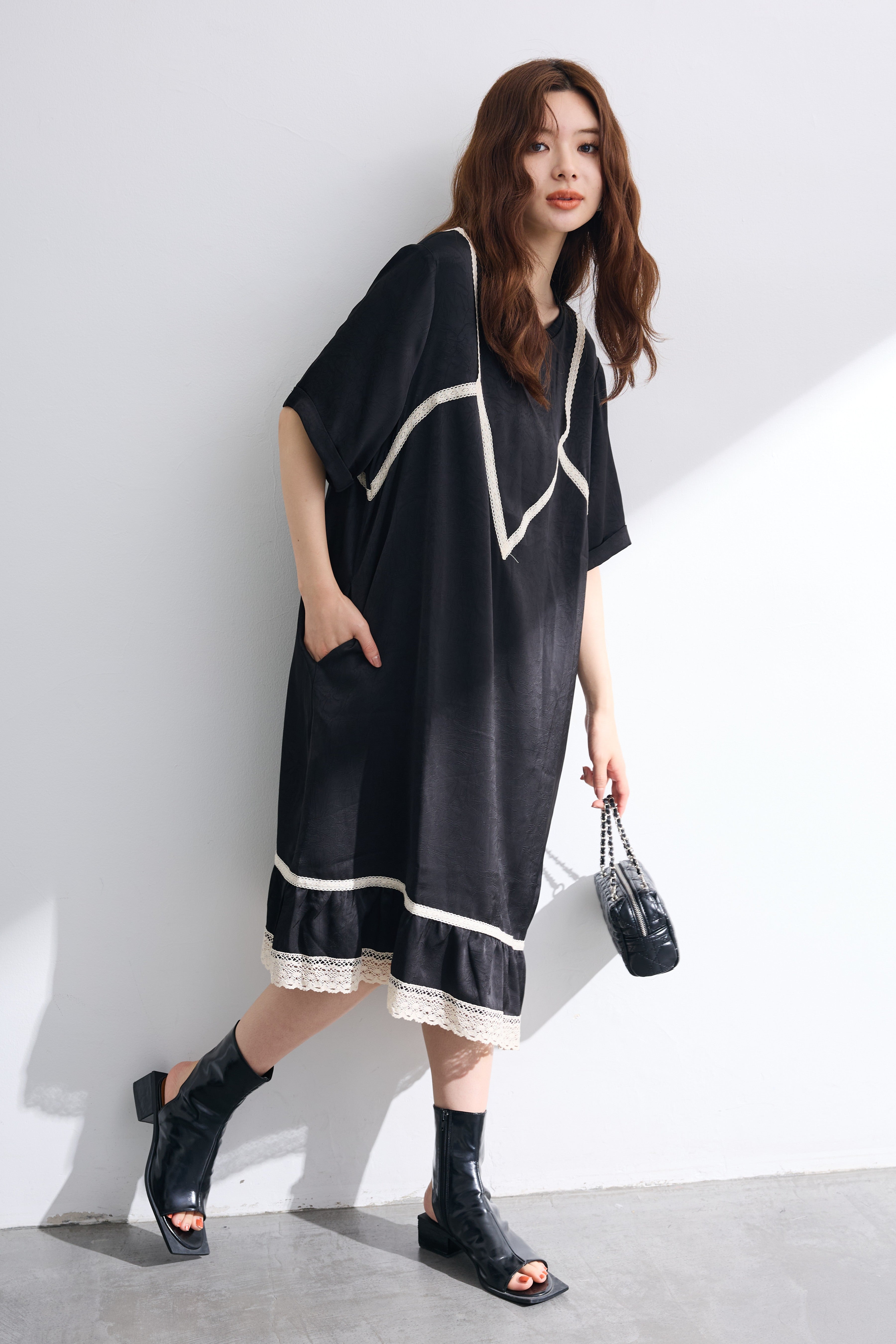 予約]レースラインポイントグロッシーワンピ – Frene