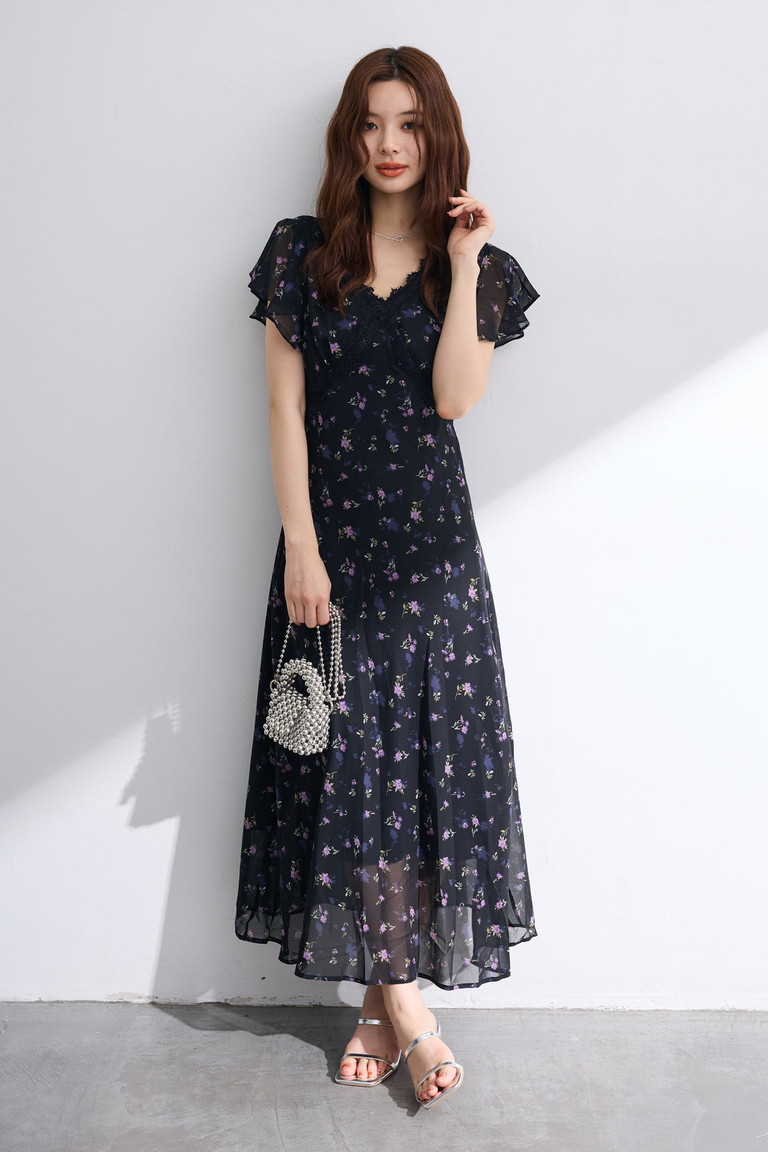 [予約]ニュアンスフラワーレースポイントシフォンワンピース