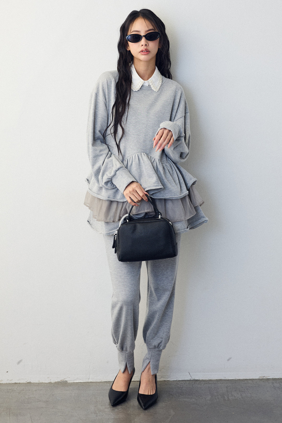 [予約/SET]2連パール付け襟+異素材ミックスフリルティアードスウェットPO+ライトスウェット美ラインジョガーパンツ(3set)