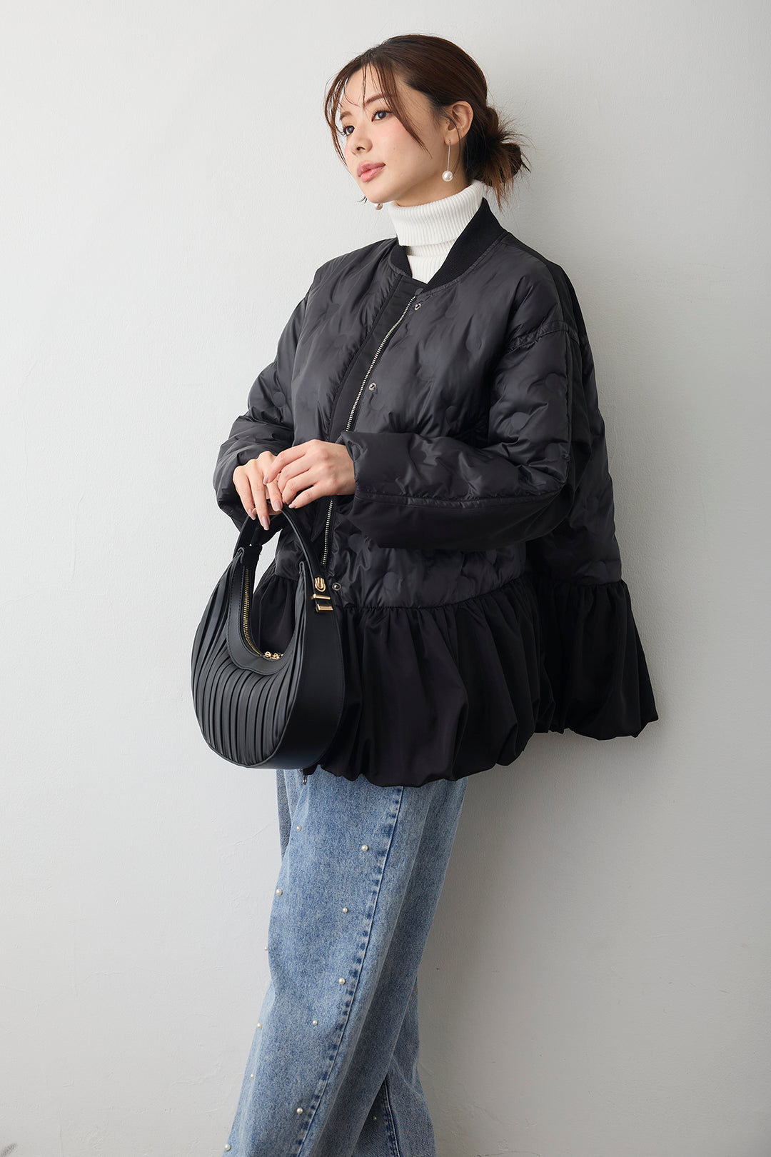 [予約/SET]ベーシックリブタートルニット+ヘムギャザードットキルティング中綿フレアコート+パールスタッズストレートハイウエストデニム(3set)