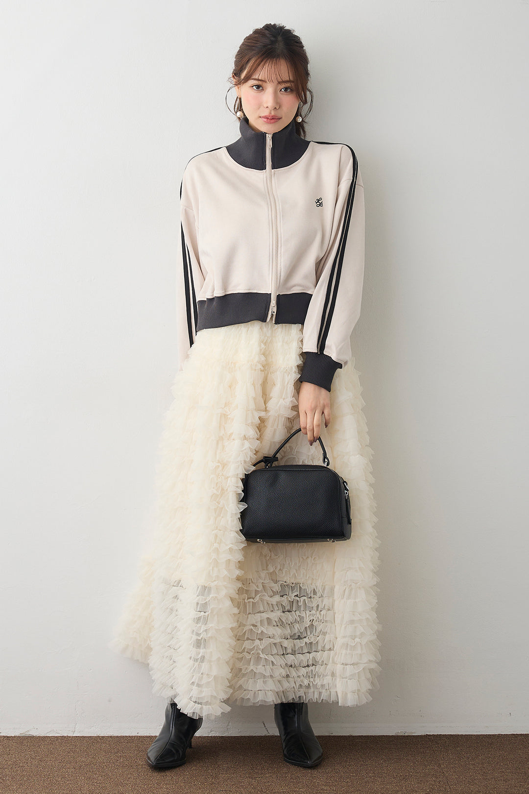 [予約/SET]スエードポンチトラックジャケット+ホイップチュールティアードスカート(2set)