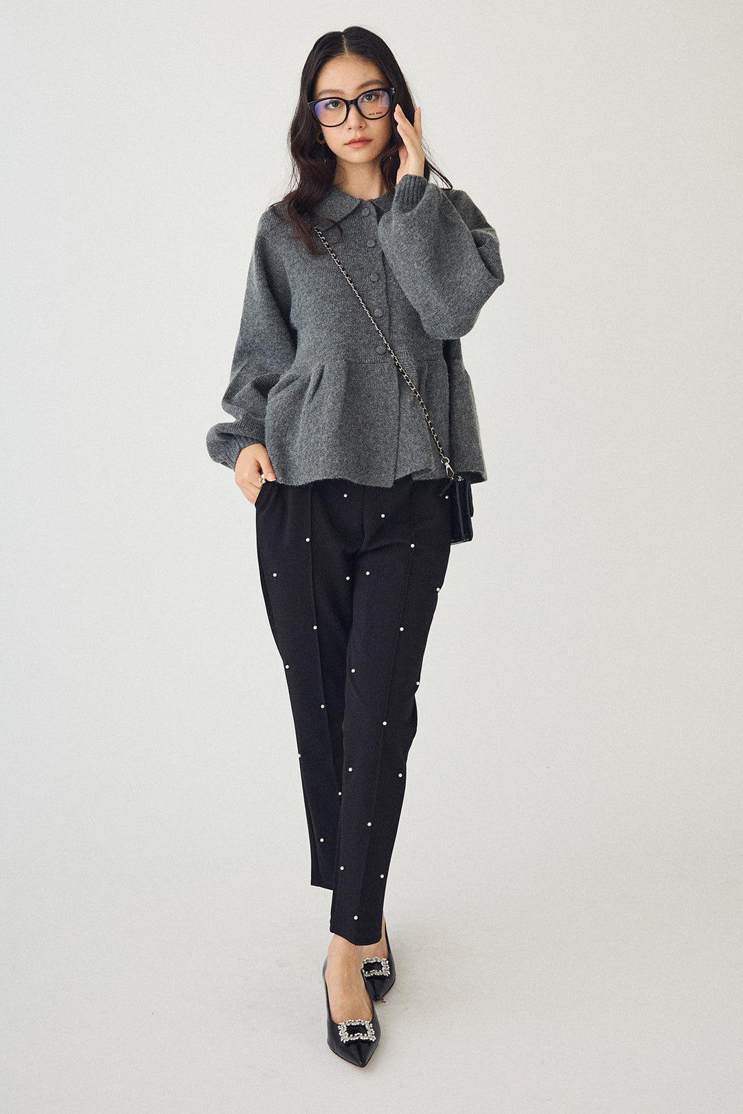 [予約/SET]ポロ襟ペプラムニットプルオーバー+センターシームランダムパールパンツ(2set)