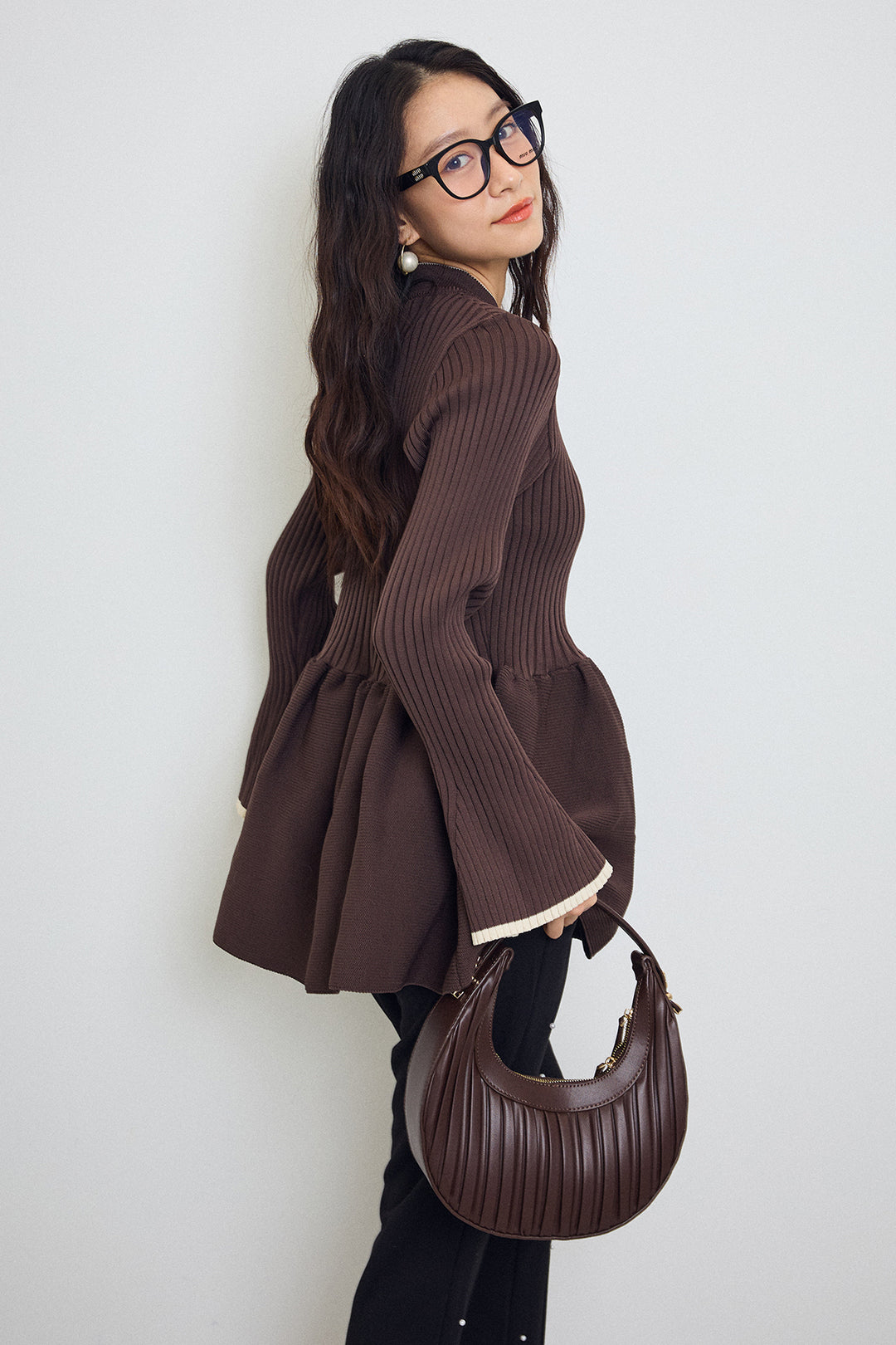 [予約]リブフレア配色スリーブペプラムニット