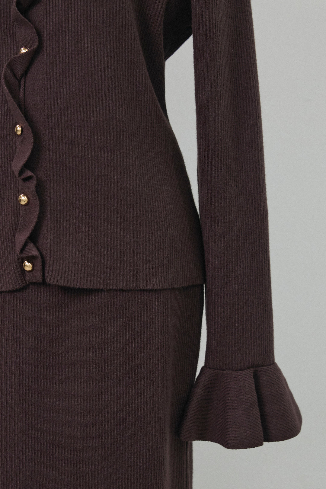 [予約]フロントラッフルデザインニットセットアップ