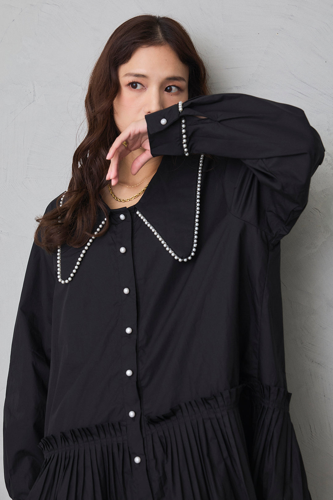 [予約/SET]パールライン襟×プリーツシャツ+タックテーパードパンツ(2set)