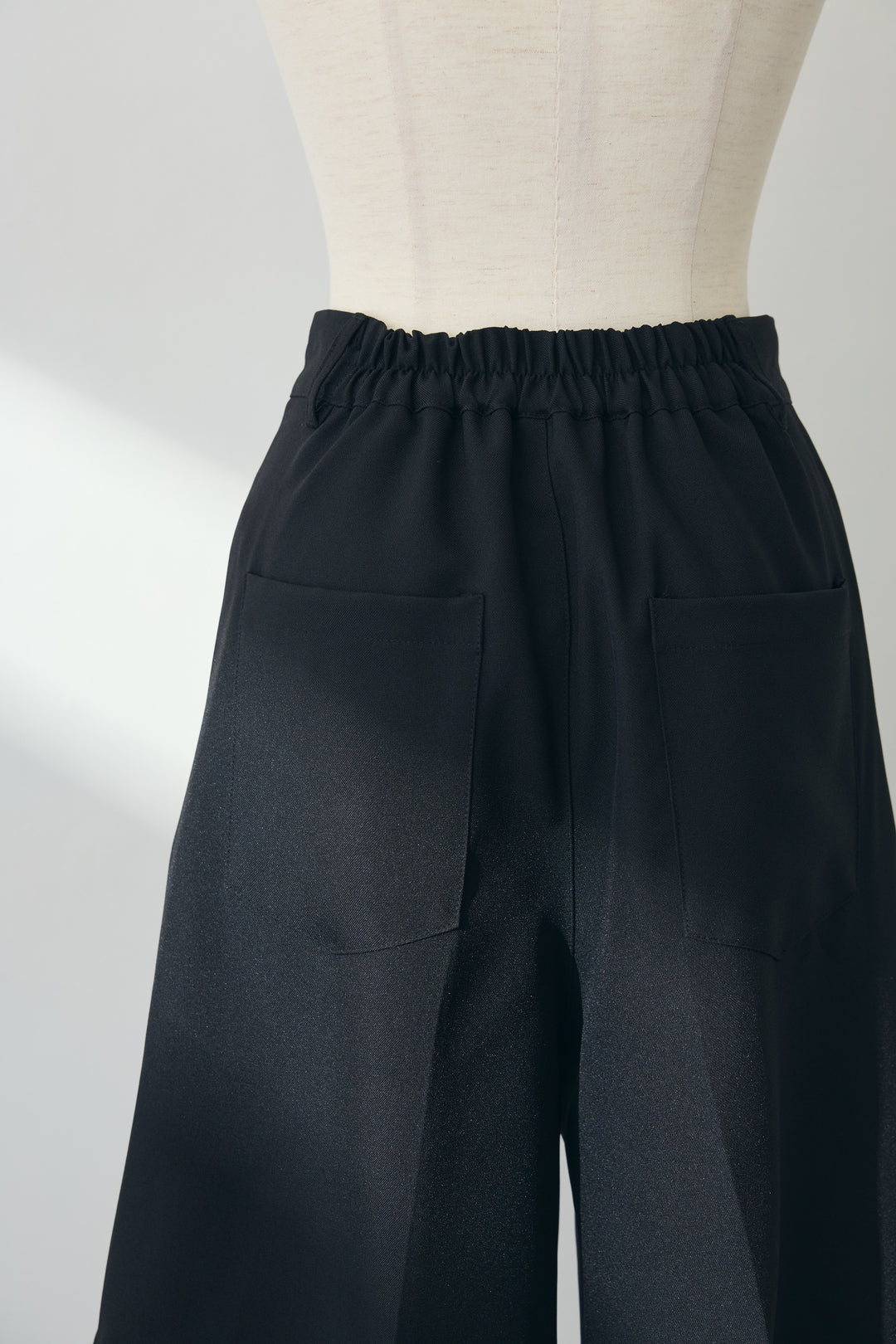 [予約]リネンタッチセンタープレスハーフパンツ