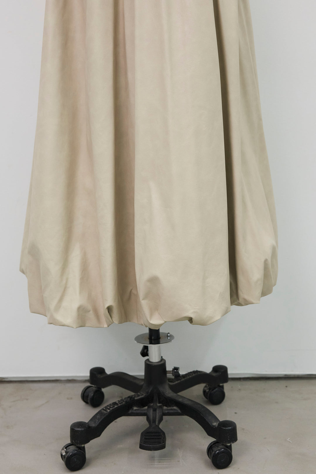 [予約]レザーライクバルーンスカート