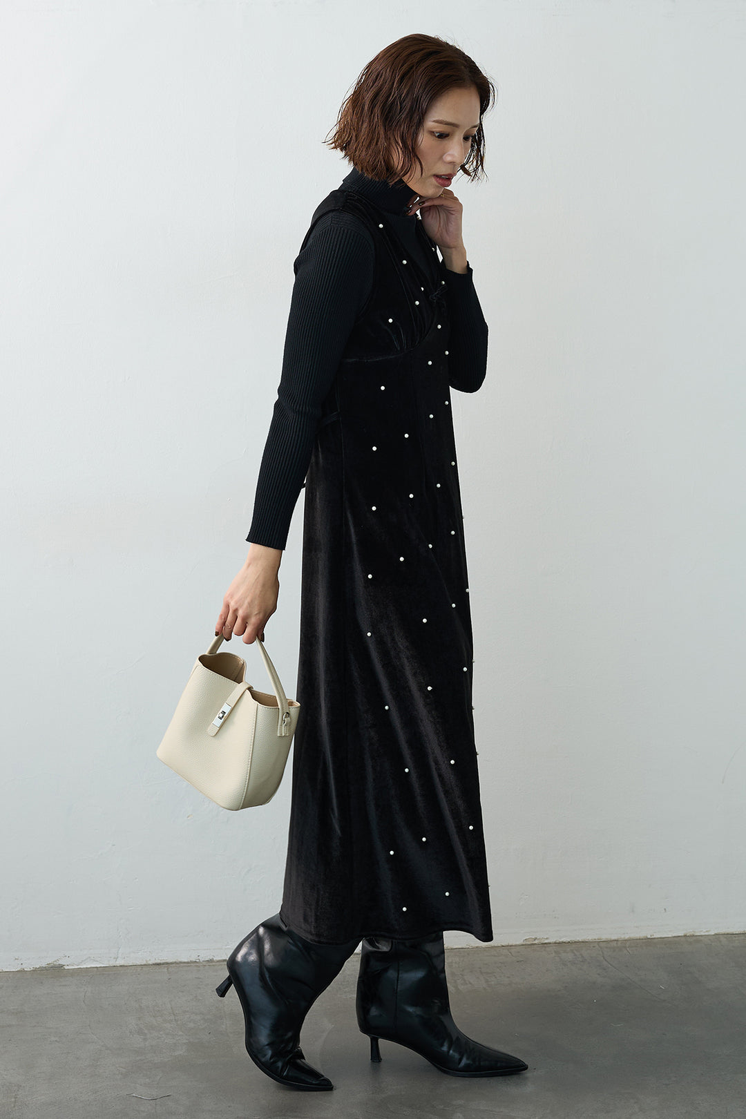 [予約/SET]ベーシックリブタートルニット+ベロアパールVネックロングワンピ(2set)