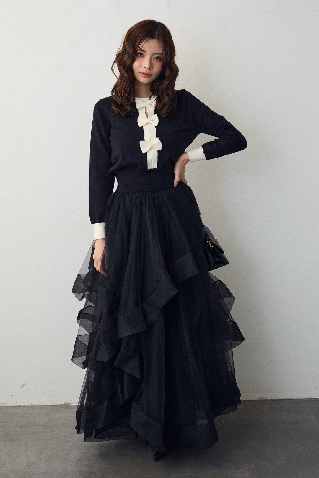 [予約/SET]フロントリボンモチーフカーデ+ランダムフリルティアードボリュームスカート(2set)