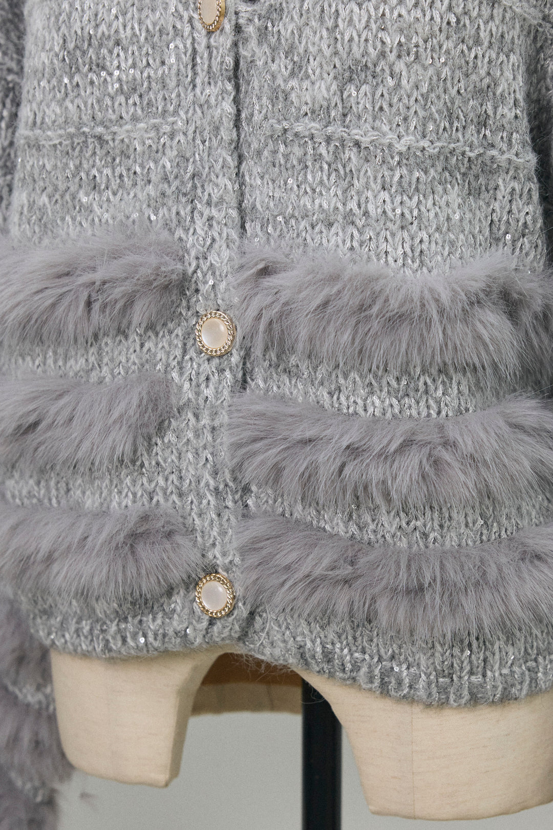 [予約]ネックビジューラインファーニットカーデ