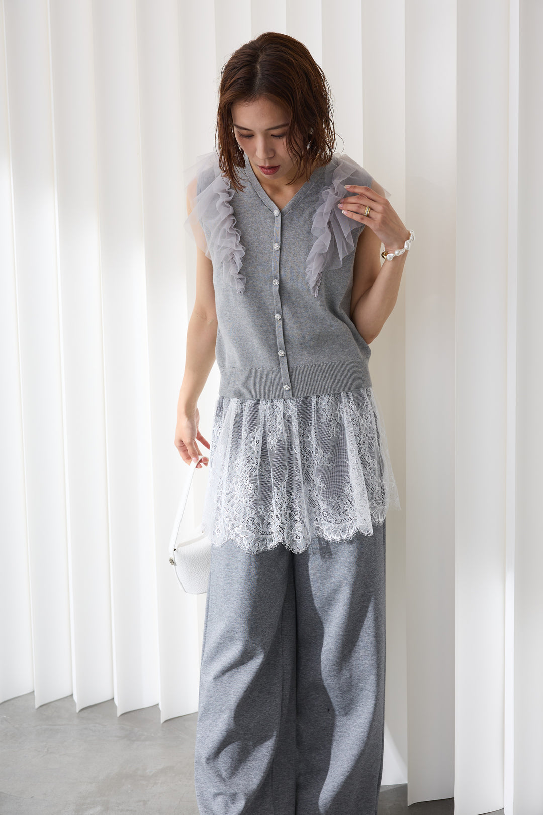 [予約/SET]チュールフリルショルダーニット+繊細レースレイヤードパンツ(2set)