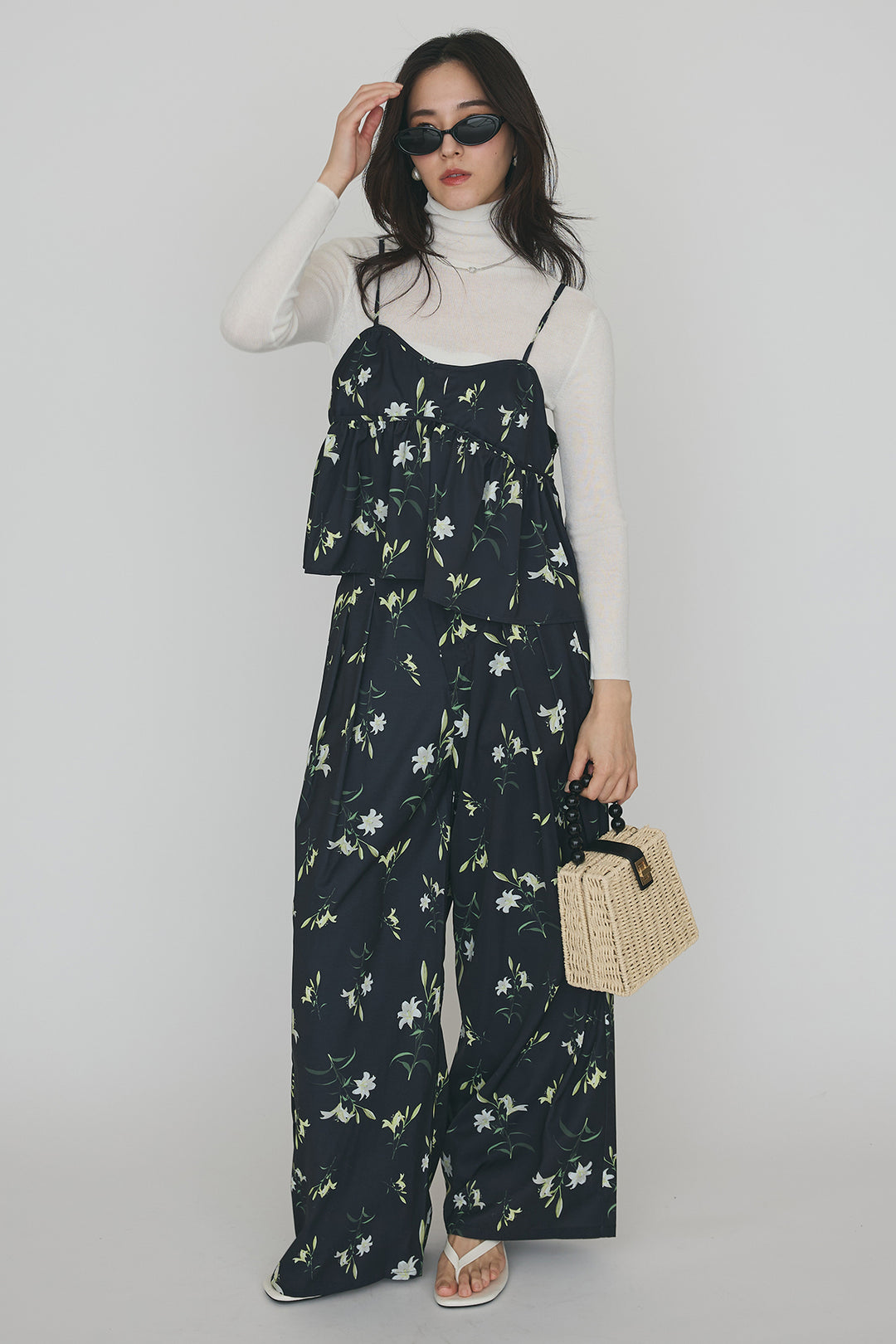 [予約/SET]シアータートルトップス+シックフラワービスチェキャミソール+シックフラワータックワイドパンツ(3set)