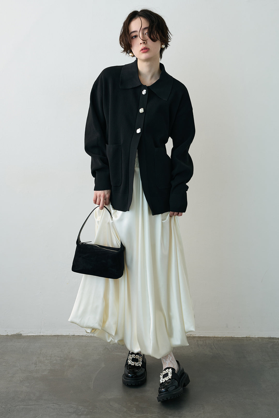 [予約/SET]メタルボタン襟付きニットカーディガン+サテンシャイニーバルーンスカート(2set)