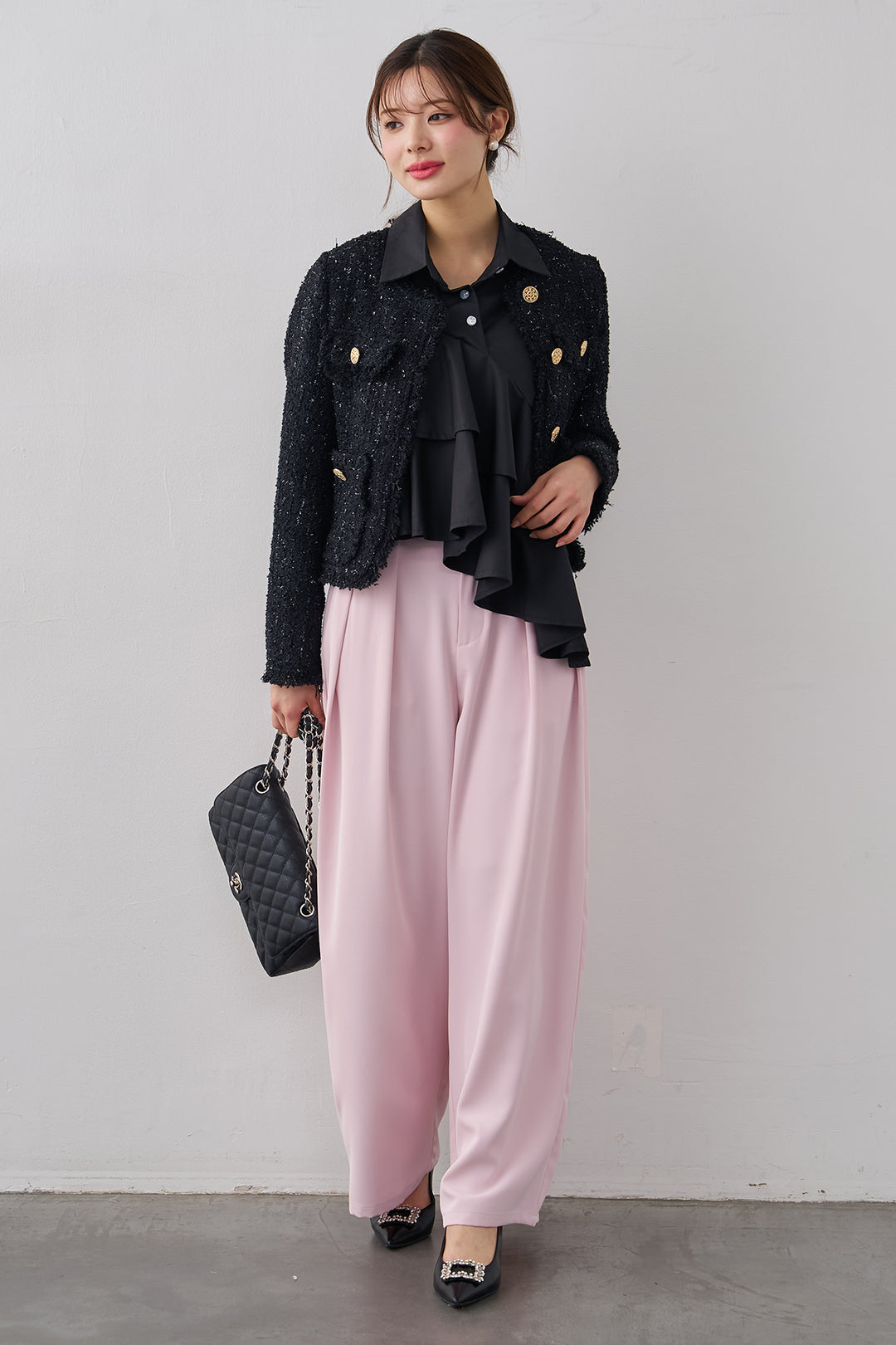 [予約/SET]アシメフリルティアードシャツ+フリンジツイードゴールドボタンジャケット+エステルツイルタックワイドカラーパンツ(3set)