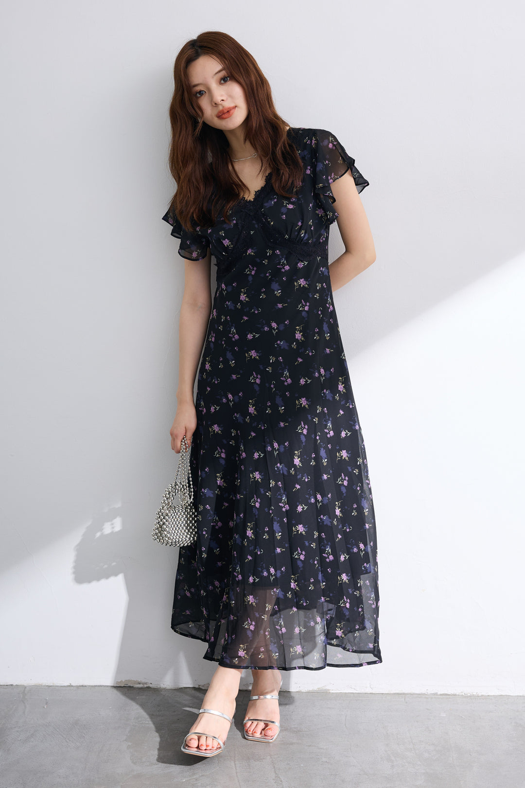 [予約]ニュアンスフラワーレースポイントシフォンワンピース