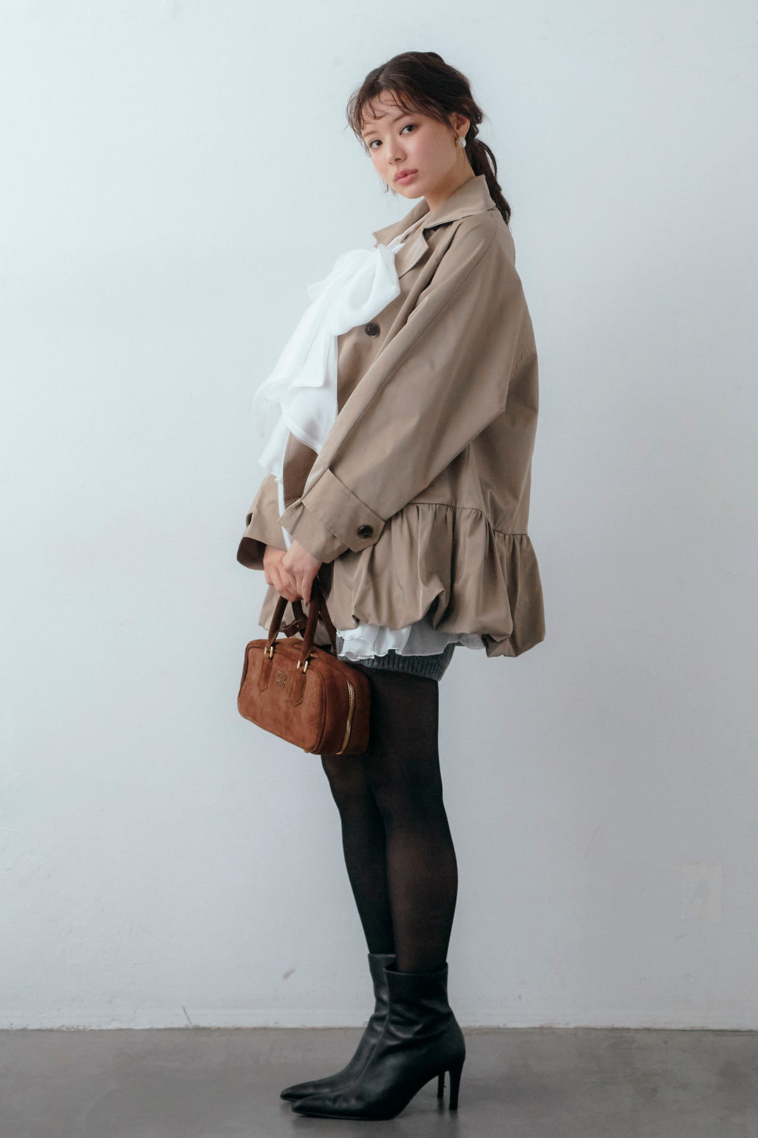 [予約/SET]フロントBIGリボンティアードエアリーチュニック+バルーンヘムミディ丈トレンチコート(2set)