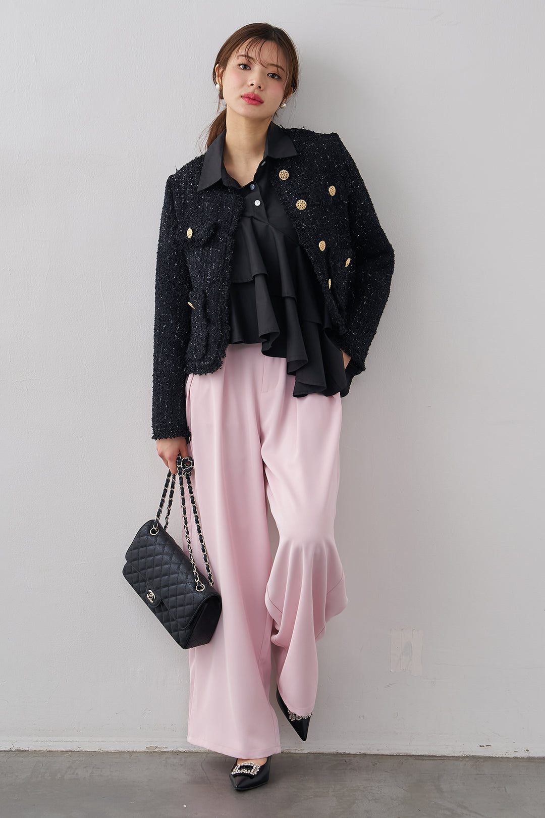 [予約/SET]アシメフリルティアードシャツ+フリンジツイードゴールドボタンジャケット+エステルツイルタックワイドカラーパンツ(3set)