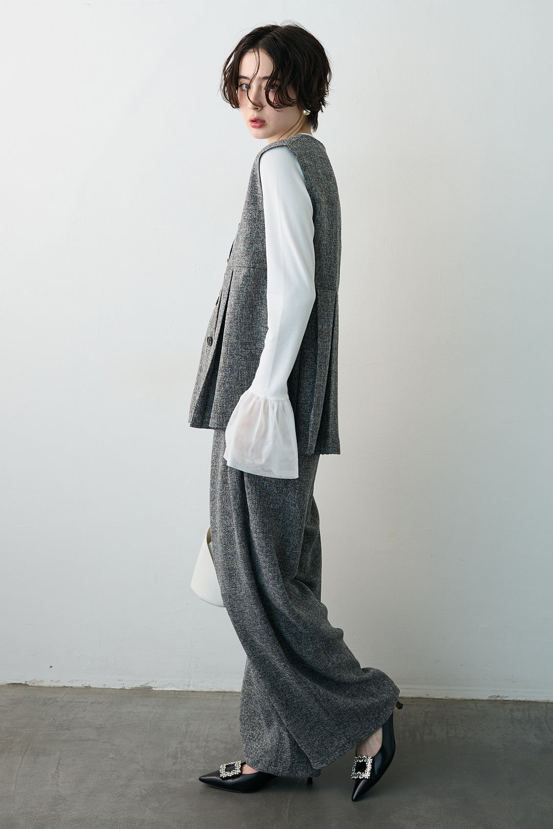 [予約/SET]サマーツイードボックスプリーツベスト+サマーツイードウエストラインタックパンツ(2set)