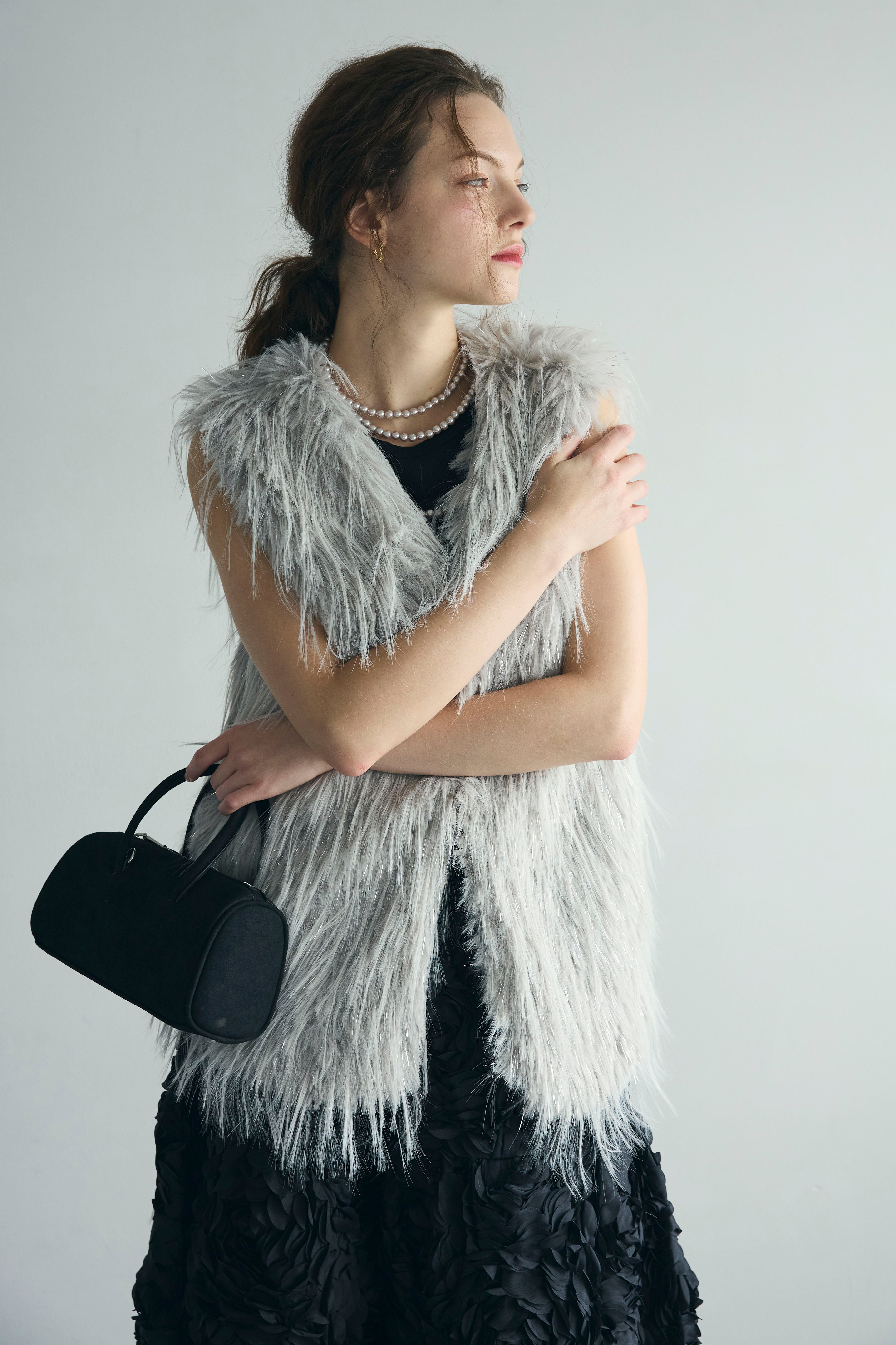 予約]シャイニーロングファーベスト – Frene