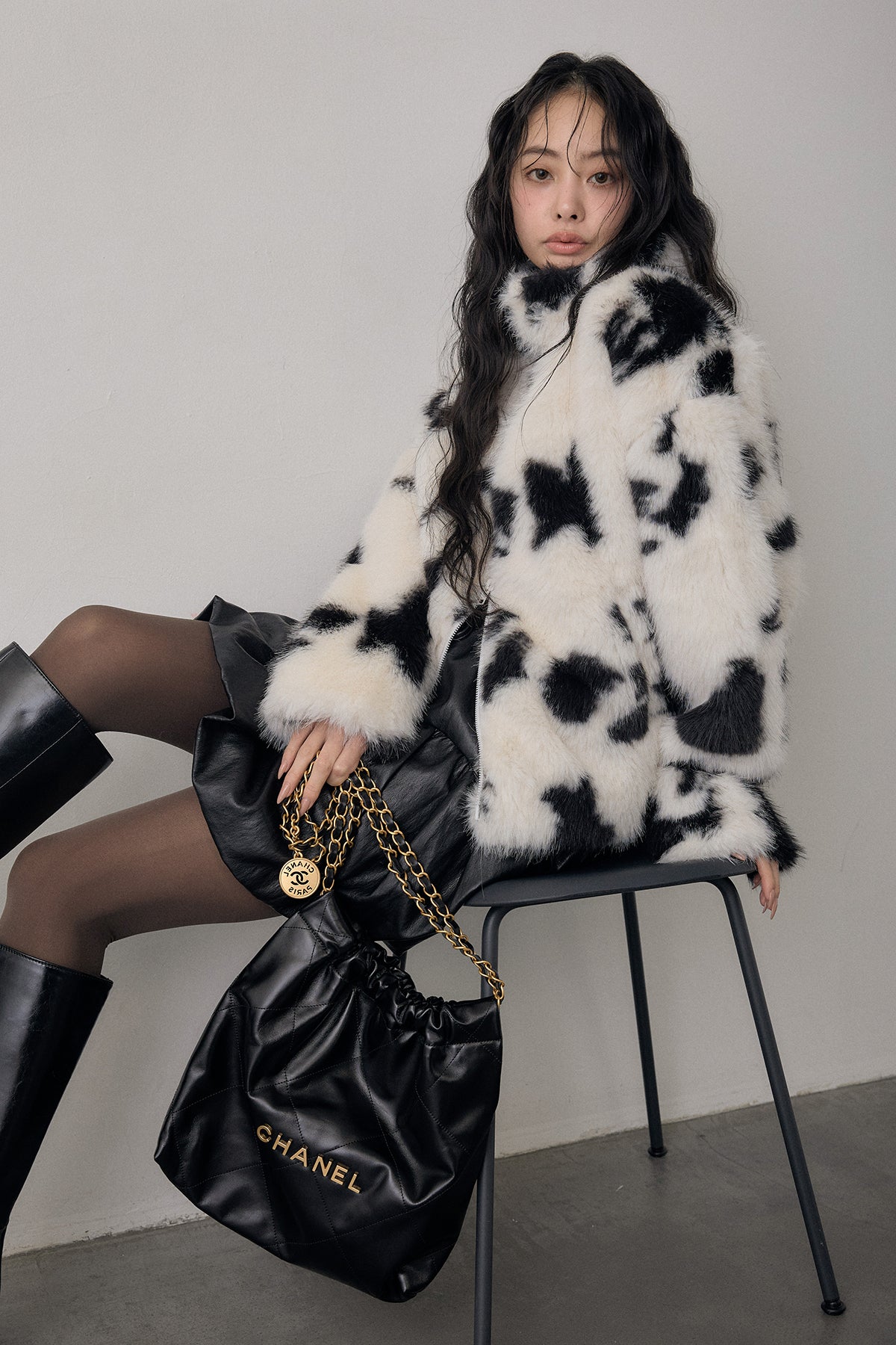 予約]COW柄スタンドファーライクコート – Frene