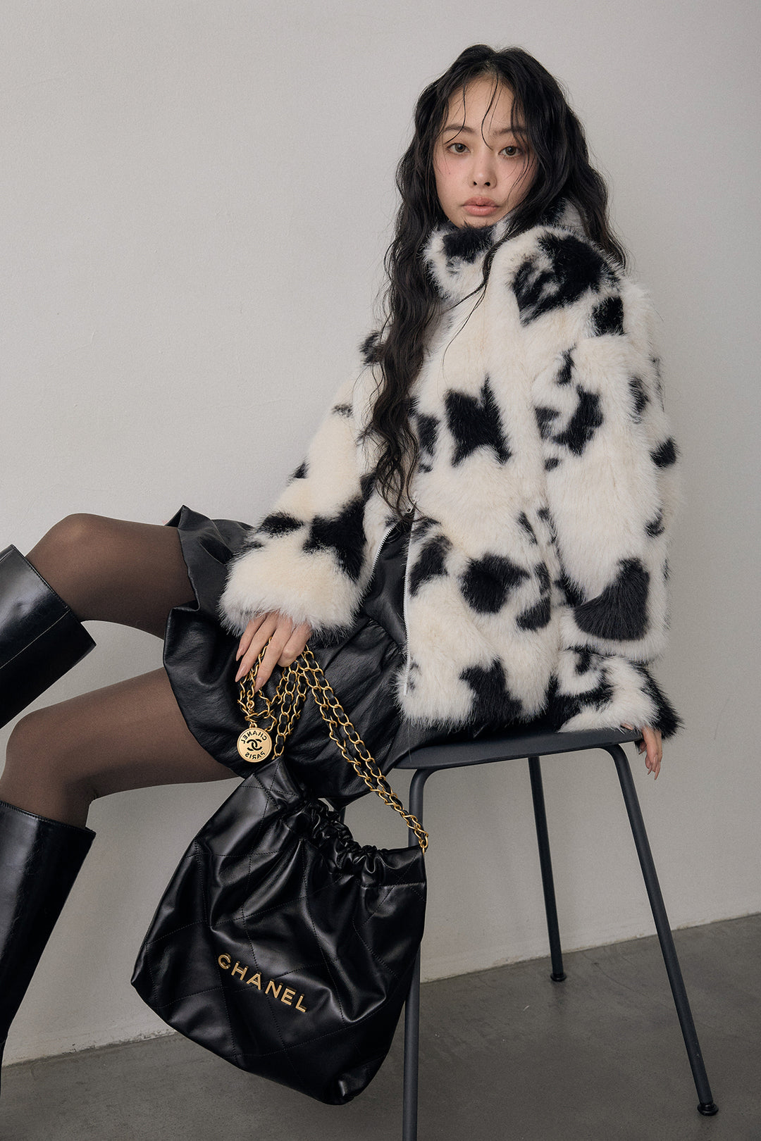 [予約/SET]COW柄スタンドファーライクコート+フェイクレザーティアードバルーンミニスカート(2set)