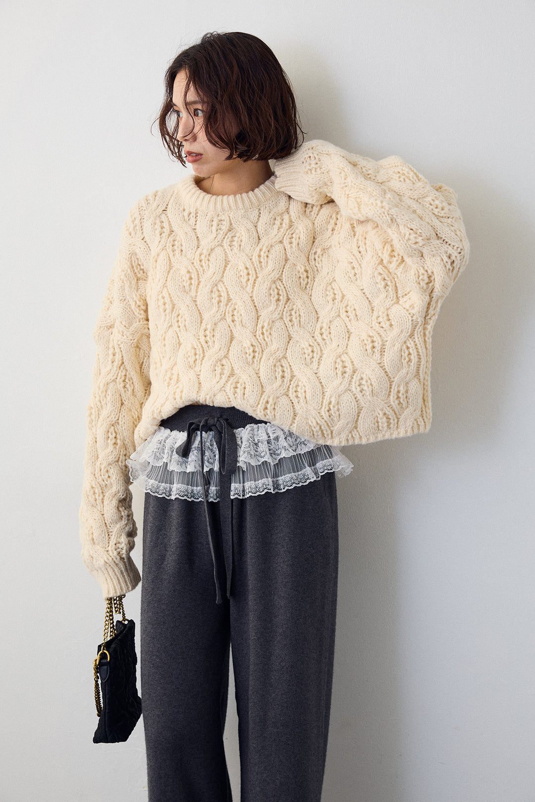 [予約/SET]ニュアンスケーブルクロップドニット+ウエストレースニットストレートパンツ(2set)