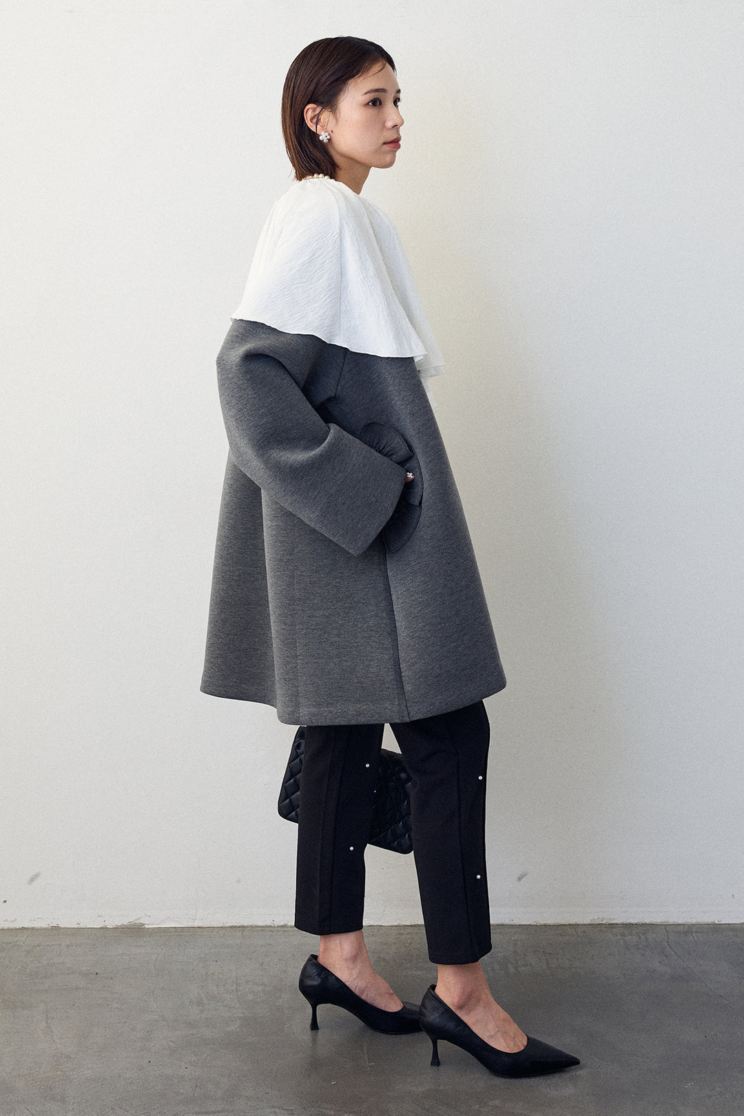 [予約/SET]BIGフリルカラーブラウス+フリルポケットボンディングノーカラーコート+センターシームランダムパールパンツ(3set)