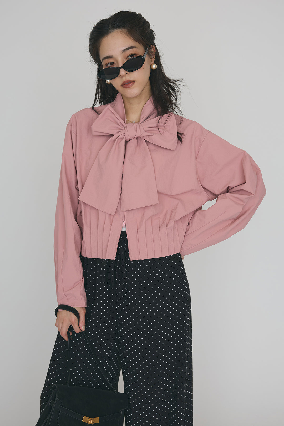 [予約/SET]フロントファスナーヘムタックボウタイブラウス+シアードットリラックスパンツ(2set)