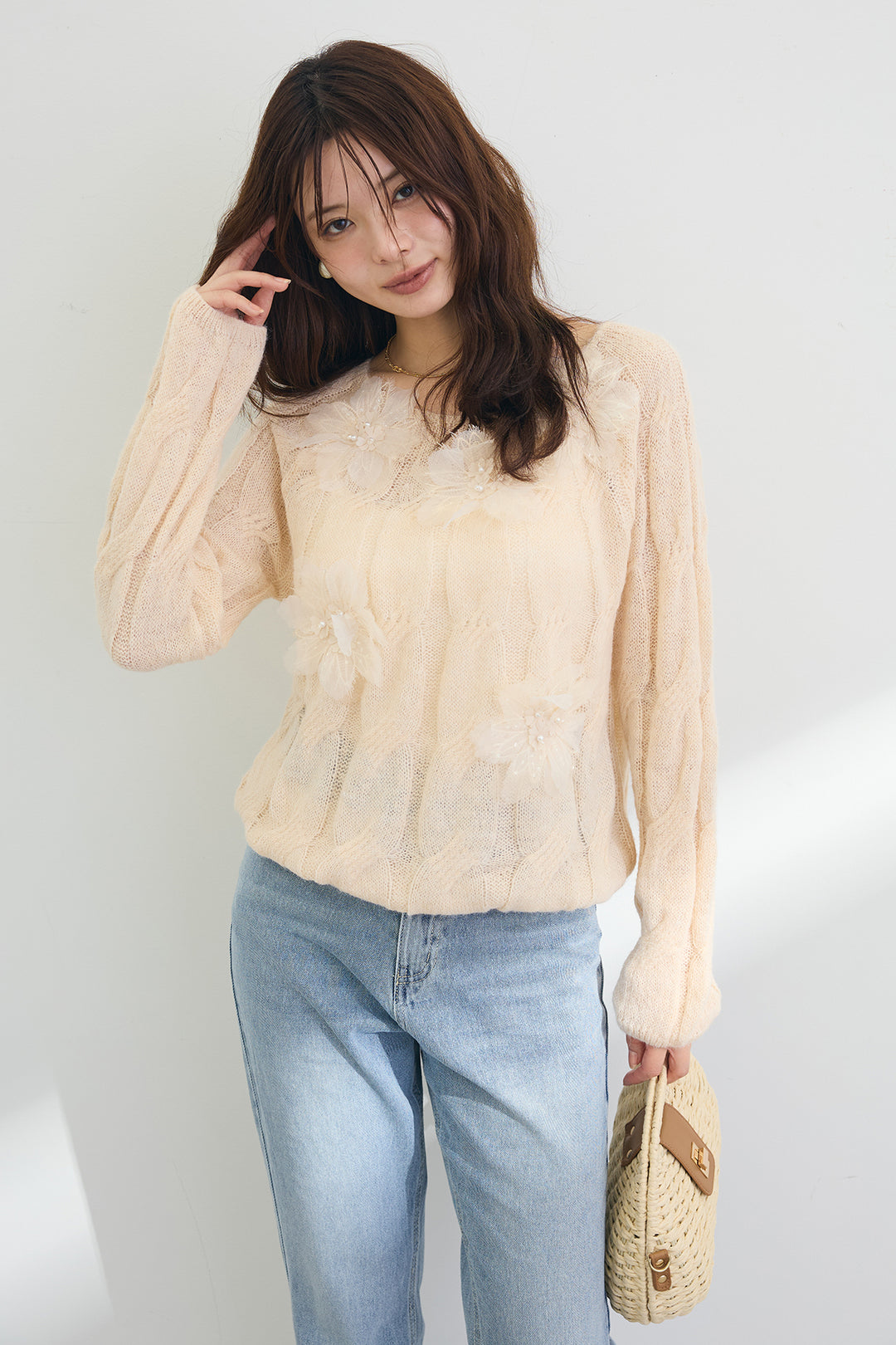 [予約/SET]フラワーモチーフ透かしニット+サイドスリットスリムデニムパンツ(2set)