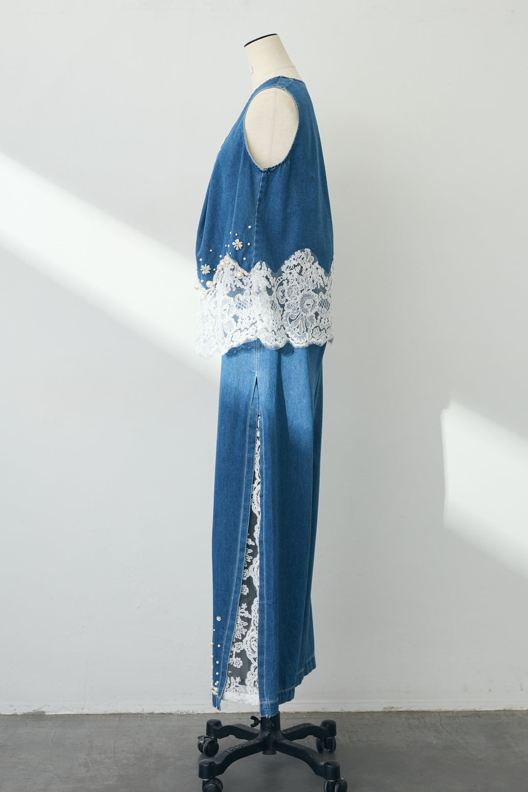 [予約]レースデコラティブパールデニムセットアップ