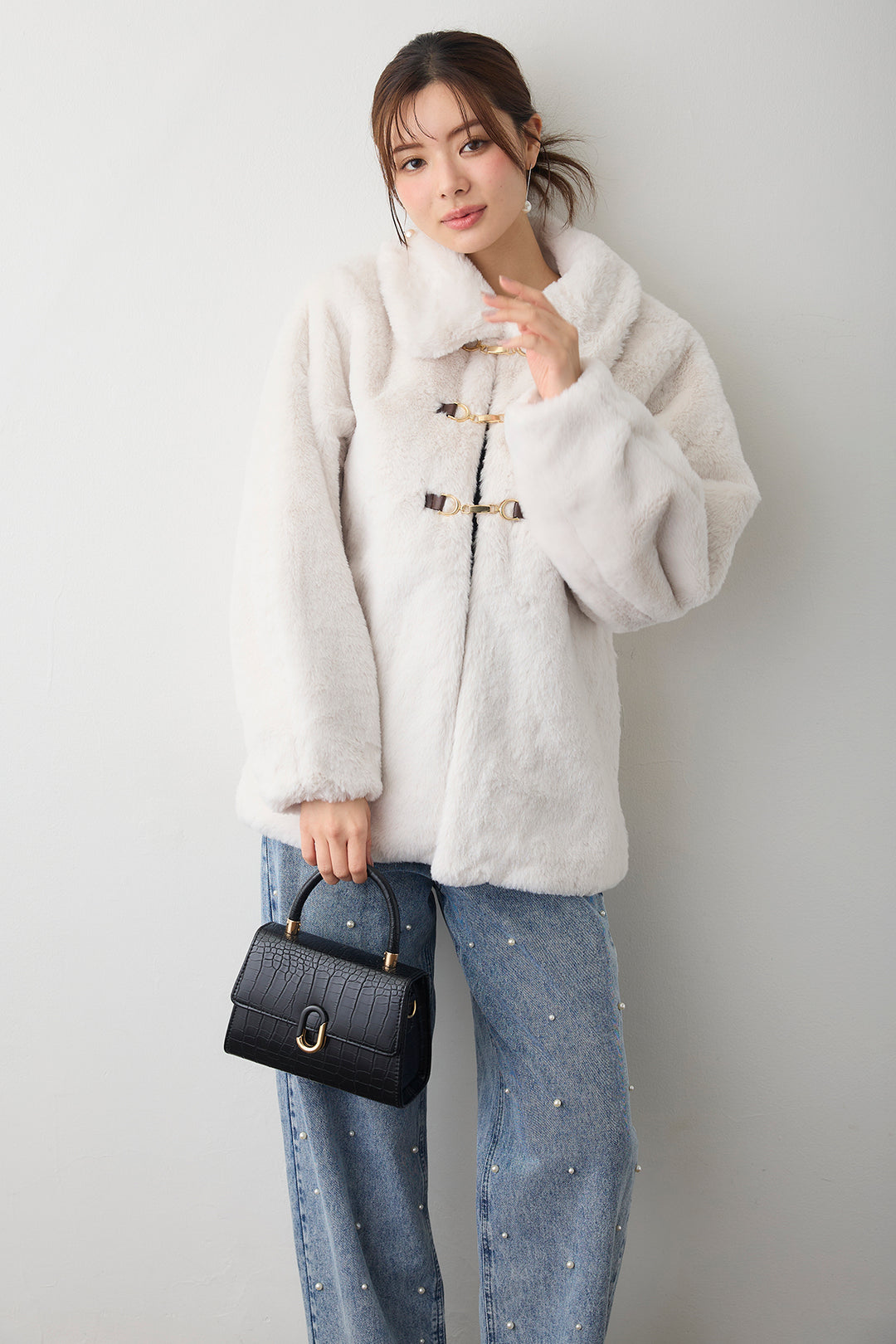 [予約/SET]ビット付きフェイクファーコート+パールスタッズストレートハイウエストデニム(2set)