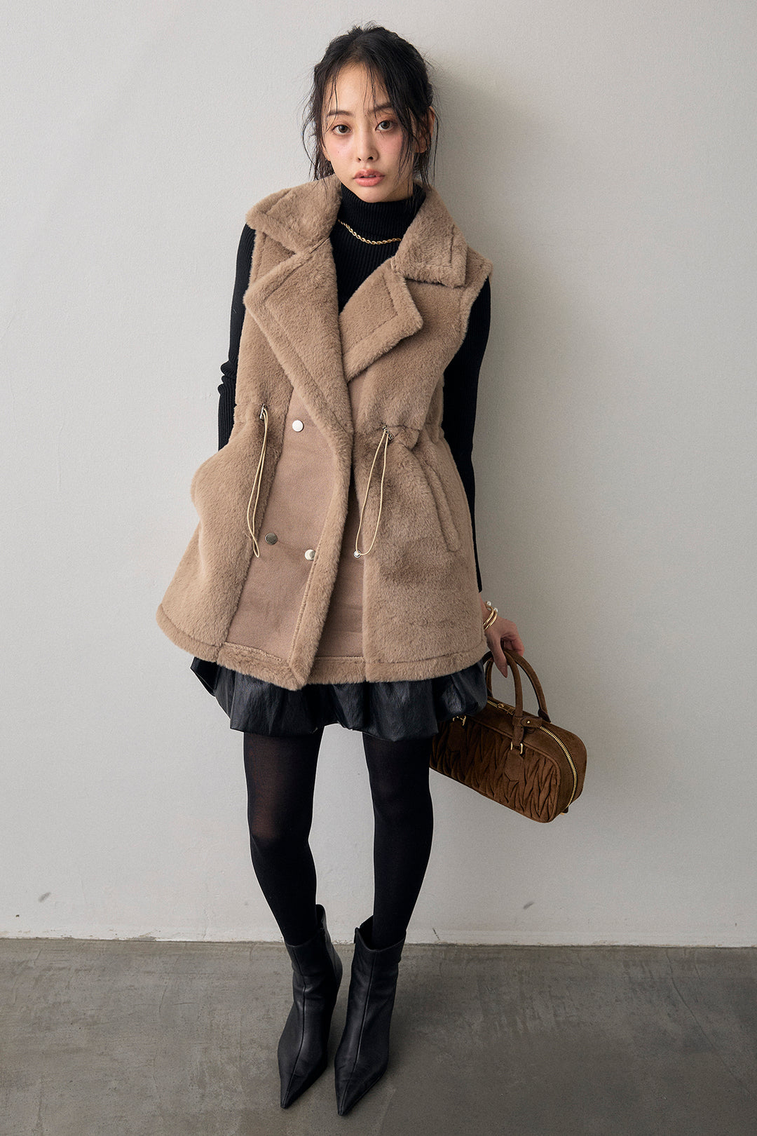 [予約/SET]ベーシックリブタートルニット+テディボアウエストドロストベスト+フェイクレザーティアードバルーンミニスカート(3set)