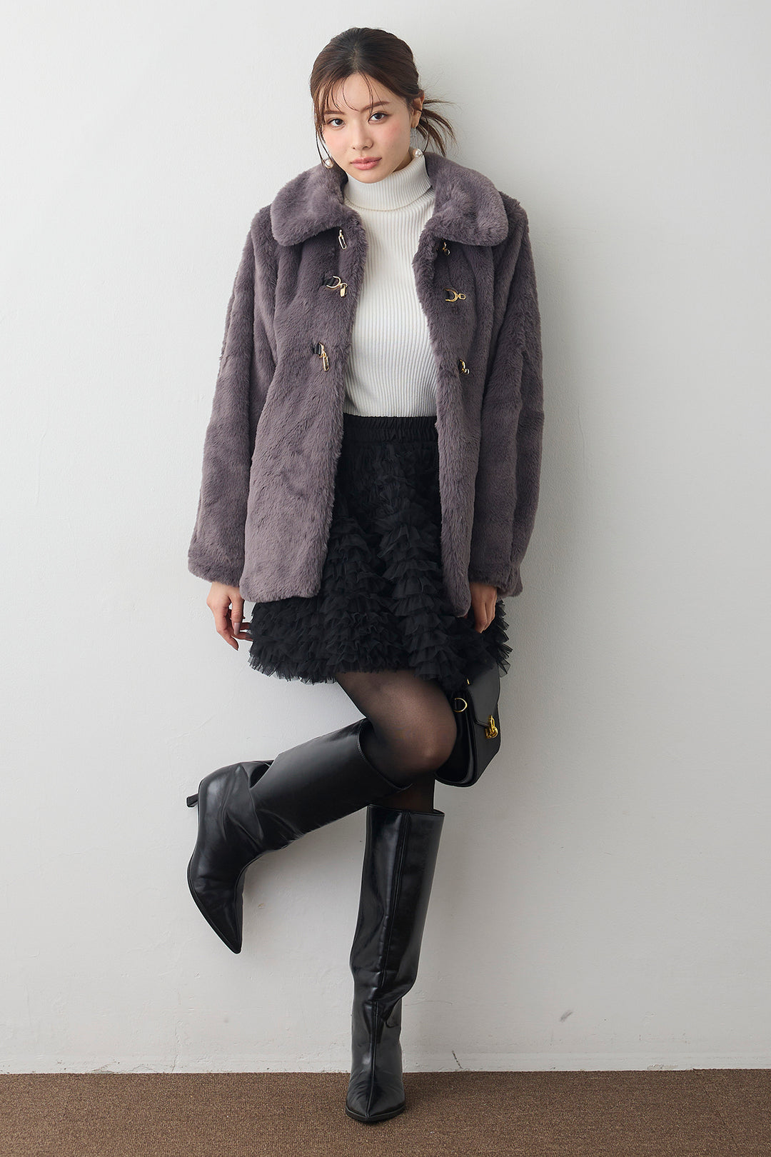 [予約]ビット付きフェイクファーコート