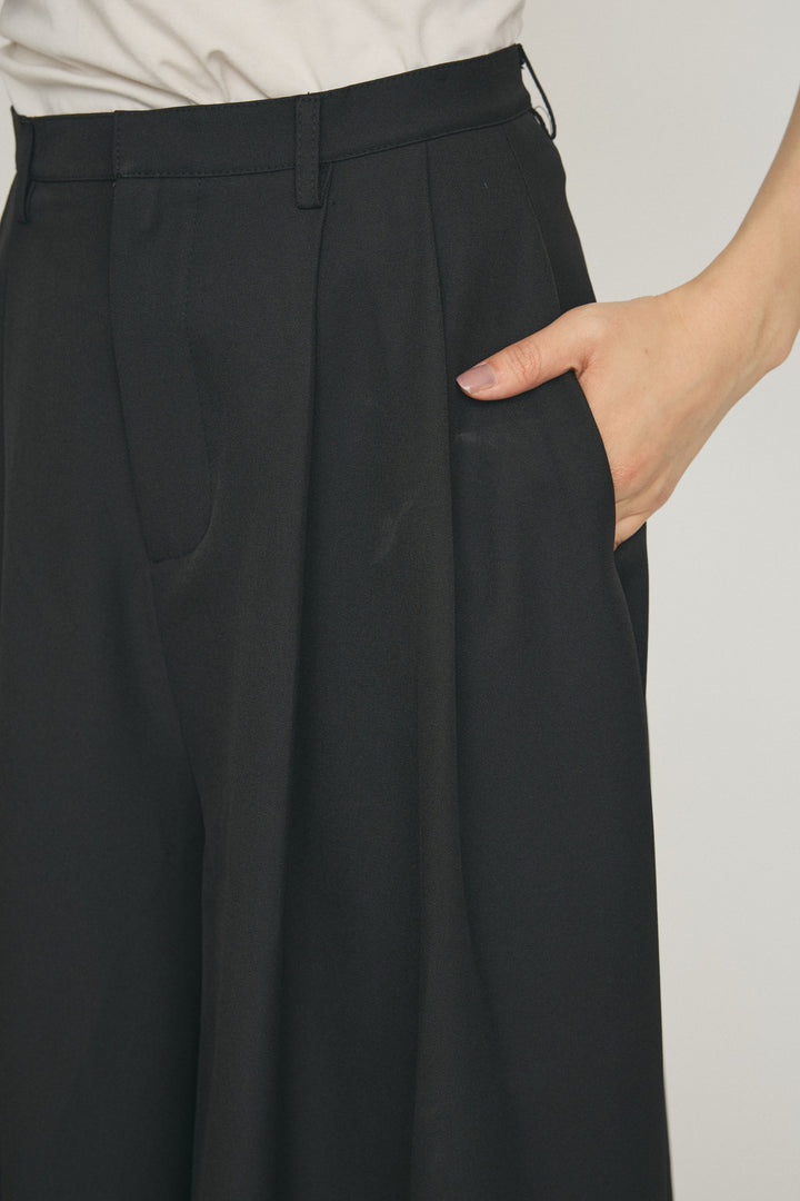 [予約]タック美シルエットワイドフレアパンツ